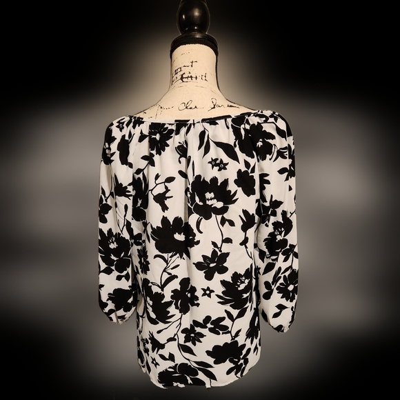 Olivia & Martin Blouse - Picture 3 of 4